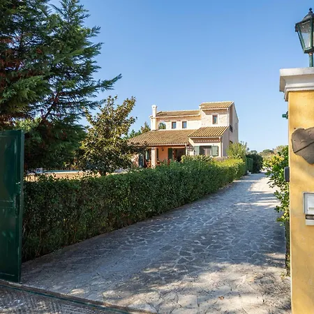 Lefki Limni Retreat 300m From *