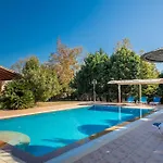 Вилла Lefki Limni Retreat 300m From Vragkaniotika