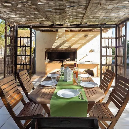 Lefki Limni Retreat 300m From